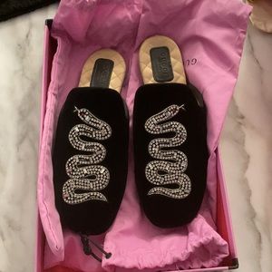 Velvet Gucci slippers crystal snake embellishment
